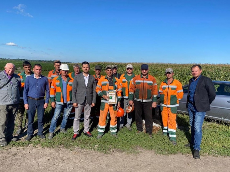 Нагородження працівника Спеціалізованого управління №14 ПрАТ”ФІРМА”НАФТОГАЗБУД” лінійної дільниці №2 в с.Балучин Буського р-ну Львівської області